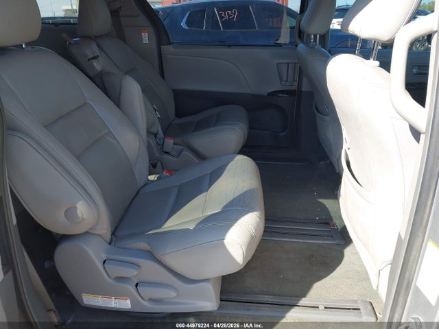 Продаж на аукціоні авто 2015 Toyota Sienna Xle Premium 8 Passenger, vin: 5TDYK3DC2FS562491, номер лоту: 44979224