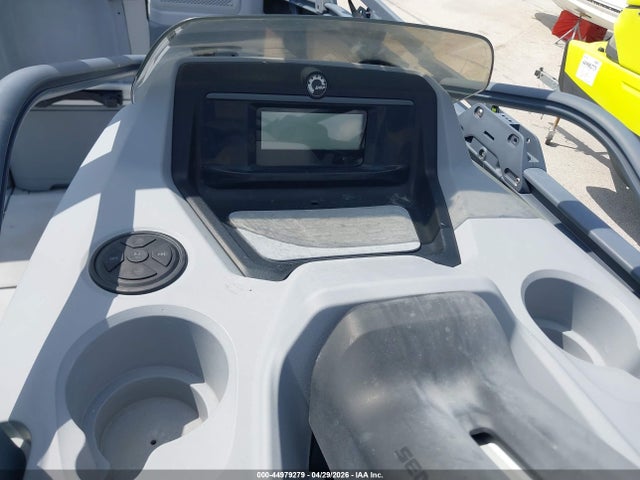 YDV37655K223 Seadoo 20&#039;