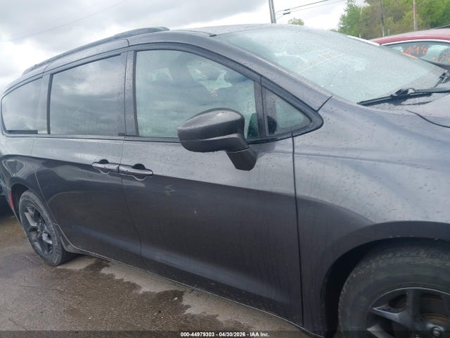Продаж на аукціоні авто 2019 Chrysler Pacifica Touring L Plus, vin: 2C4RC1EG7KR588322, номер лоту: 44979303
