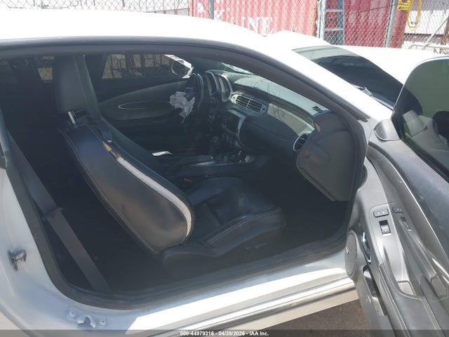 44979316 :رقم المزاد ، 2G1FC1E39E9262101 vin ، 2014 Chevrolet Camaro 2lt مزاد بيع