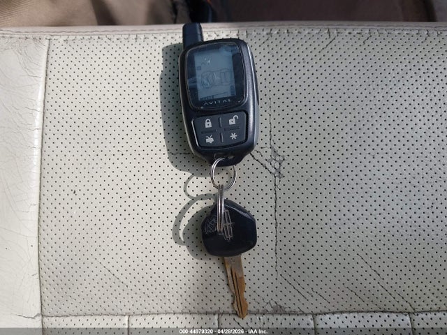 2004 Lincoln Navigator მანქანა იყიდება აუქციონზე, vin: 5LMFU28R14LJ15751, აუქციონის ნომერი: 44979320