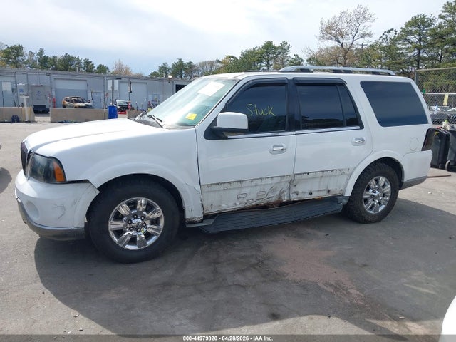 2004 Lincoln Navigator მანქანა იყიდება აუქციონზე, vin: 5LMFU28R14LJ15751, აუქციონის ნომერი: 44979320