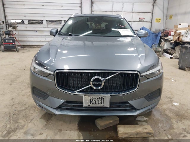 2021 Volvo Xc60 T5 Momentum მანქანა იყიდება აუქციონზე, vin: YV4102RK1M1835347, აუქციონის ნომერი: 44979361