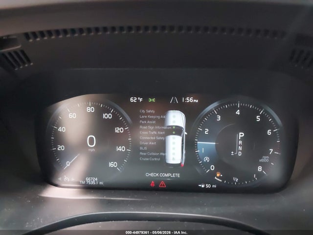 2021 Volvo Xc60 T5 Momentum მანქანა იყიდება აუქციონზე, vin: YV4102RK1M1835347, აუქციონის ნომერი: 44979361