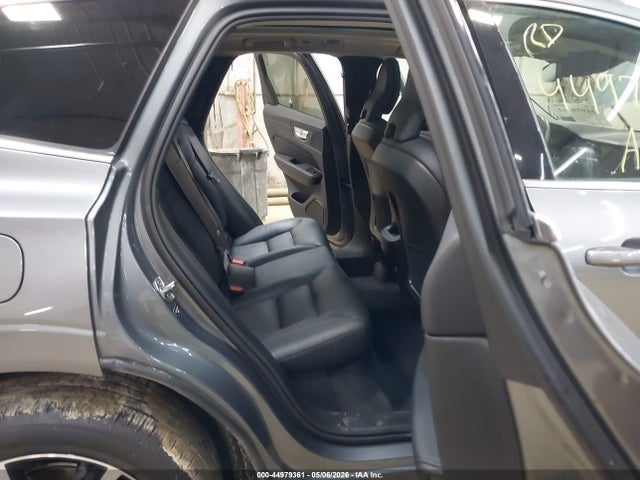 2021 Volvo Xc60 T5 Momentum მანქანა იყიდება აუქციონზე, vin: YV4102RK1M1835347, აუქციონის ნომერი: 44979361