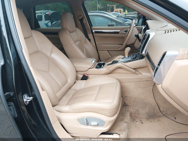 Auction sale of the 2011 Porsche Cayenne, vin: WP1AA2A24BLA08664, lot number: 44979370