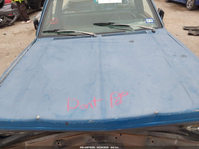 44979388 :رقم المزاد ، 1GCCS14A4N8178258 vin ، 1992 Chevrolet S Truck S10 مزاد بيع
