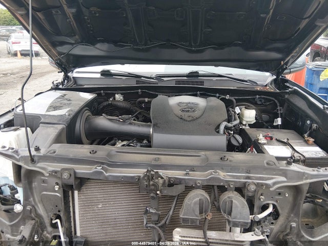 3TMAZ5CN6LM120644 Toyota Tacoma Sr5 V6