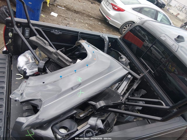 3TMAZ5CN6LM120644 Toyota Tacoma Sr5 V6