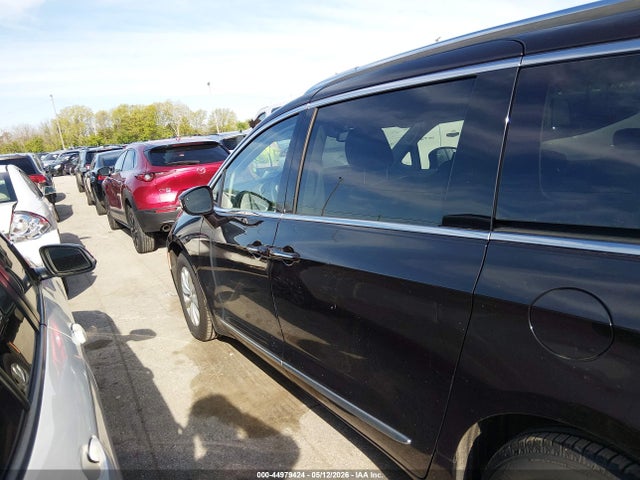 Продажа на аукционе авто 2018 Chrysler Pacifica Touring L, vin: 2C4RC1BG2JR124390, номер лота: 44979424