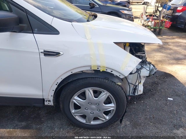 44979429 :رقم المزاد ، 1FMCU0F78HUB37306 vin ، 2017 Ford Escape S مزاد بيع