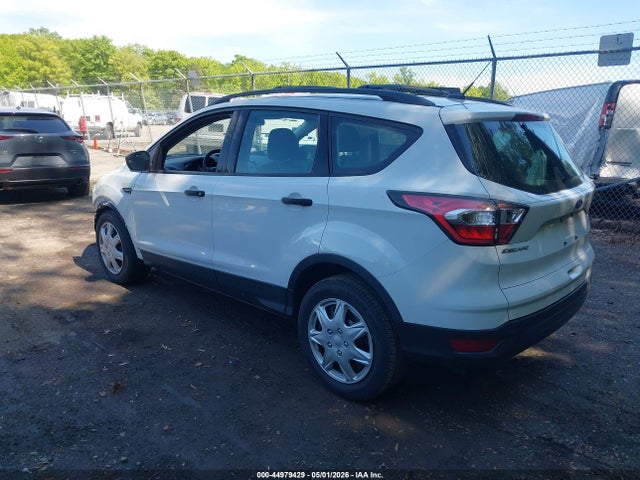 44979429 :رقم المزاد ، 1FMCU0F78HUB37306 vin ، 2017 Ford Escape S مزاد بيع