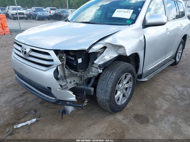 2012 Toyota Highlander მანქანა იყიდება აუქციონზე, vin: 5TDZA3EH0CS028726, აუქციონის ნომერი: 44979493