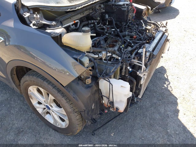 Продаж на аукціоні авто 2017 Ford Escape Se, vin: 1FMCU9GD1HUA10437, номер лоту: 44979501