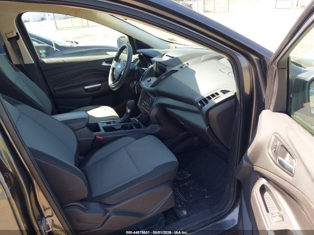 Продаж на аукціоні авто 2017 Ford Escape Se, vin: 1FMCU9GD1HUA10437, номер лоту: 44979501