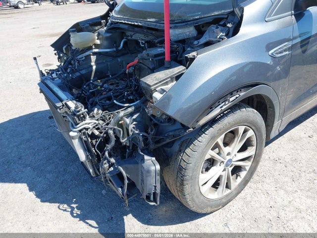 Продаж на аукціоні авто 2017 Ford Escape Se, vin: 1FMCU9GD1HUA10437, номер лоту: 44979501