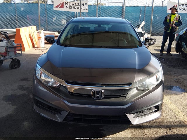 2HGFC2F59JH507218 Honda Civic Lx