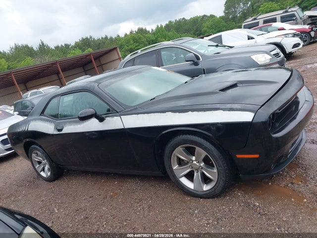 2015 Dodge Challenger Sxt მანქანა იყიდება აუქციონზე, vin: 2C3CDZAG3FH739776, აუქციონის ნომერი: 44979521