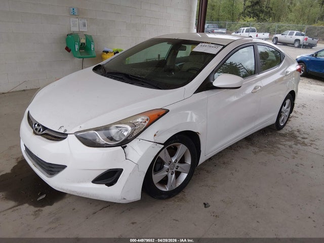2013 Hyundai Elantra Gls მანქანა იყიდება აუქციონზე, vin: 5NPDH4AE8DH353008, აუქციონის ნომერი: 44979552