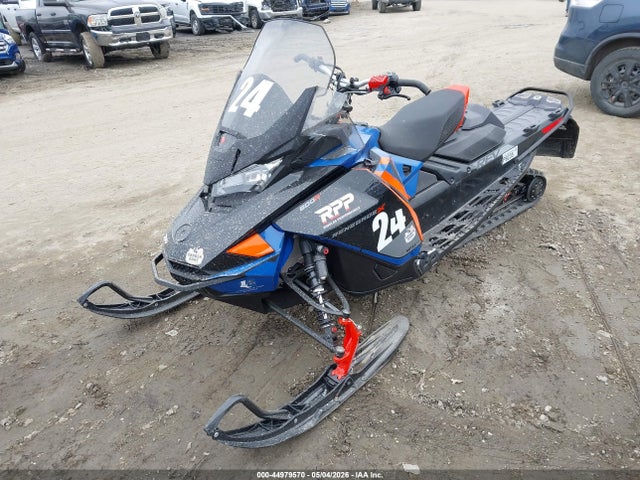 Ski Doo Renegade X 2020 2BPSUALA7LV000022 Image 2