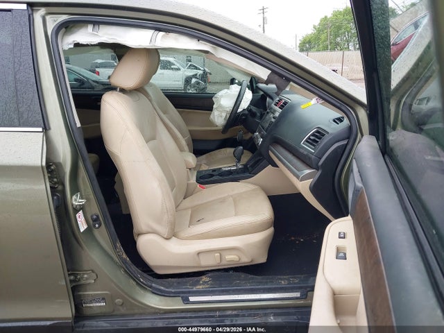 44979660 :رقم المزاد ، 4S4BSANC6H3367857 vin ، 2017 Subaru Outback 2.5i Limited مزاد بيع