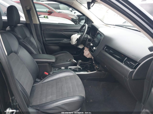 Продажа на аукционе авто 2020 Mitsubishi Outlander Se 2.4 S-awc, vin: JA4AZ3A31LZ004248, номер лота: 44979670