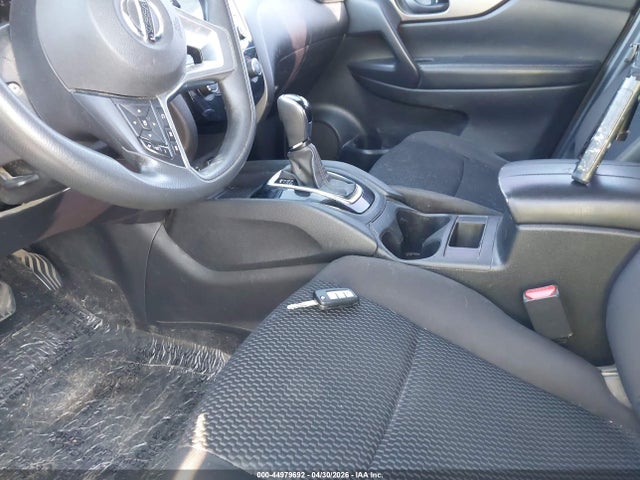 JN1BJ1CPXHW032163 Nissan Rogue Sport S
