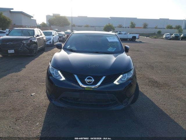 JN1BJ1CPXHW032163 Nissan Rogue Sport S