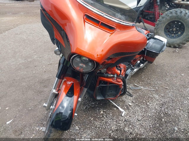 2017 Harley-davidson Flhxse Cvo Street Glide მანქანა იყიდება აუქციონზე, vin: 1HD1PXF18HB956138, აუქციონის ნომერი: 44979695