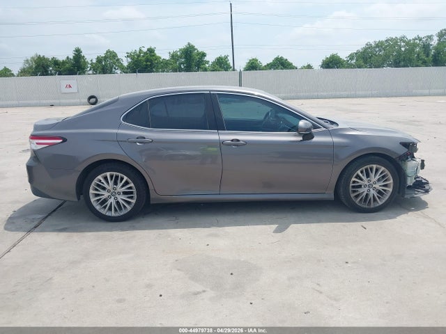 4T1B11HK9JU508281 Toyota CAMRY XLE
