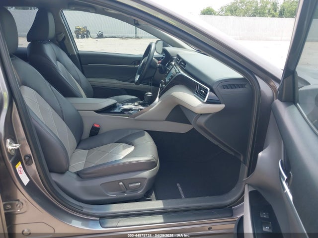4T1B11HK9JU508281 Toyota CAMRY XLE