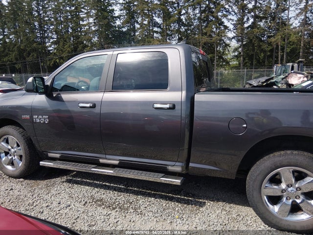 Продаж на аукціоні авто 2018 Ram 1500 Big Horn  4x4 6'4 Box, vin: 1C6RR7TT1JS252543, номер лоту: 44979745
