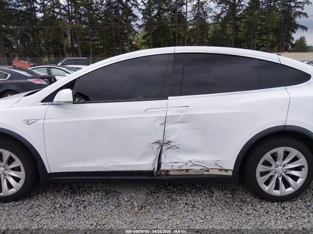 Tesla Model X 60d/70d/75d/90d 2016 5YJXCAE21GF014507 Image 15