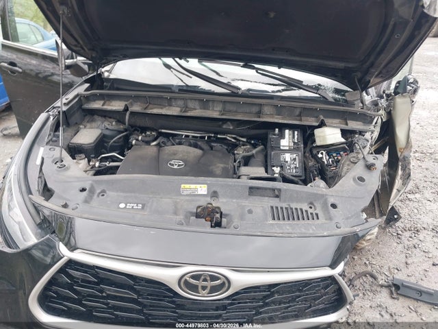 Продаж на аукціоні авто 2022 Toyota Highlander Xle, vin: 5TDGZRBH2NS192814, номер лоту: 44979803