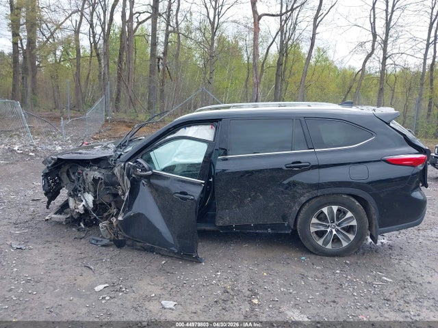 Продаж на аукціоні авто 2022 Toyota Highlander Xle, vin: 5TDGZRBH2NS192814, номер лоту: 44979803