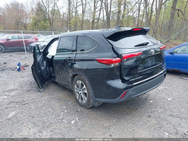 Продаж на аукціоні авто 2022 Toyota Highlander Xle, vin: 5TDGZRBH2NS192814, номер лоту: 44979803