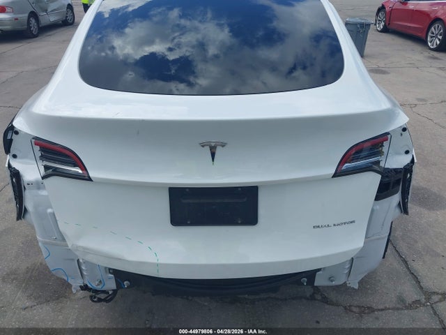 Продаж на аукціоні авто 2024 Tesla Model Y Long Range Dual Motor All-wheel Drive, vin: 7SAYGDEE0RA265770, номер лоту: 44979806
