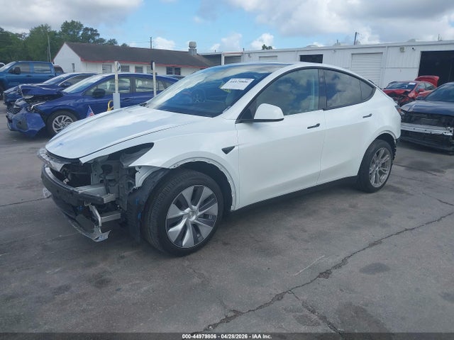 Продаж на аукціоні авто 2024 Tesla Model Y Long Range Dual Motor All-wheel Drive, vin: 7SAYGDEE0RA265770, номер лоту: 44979806