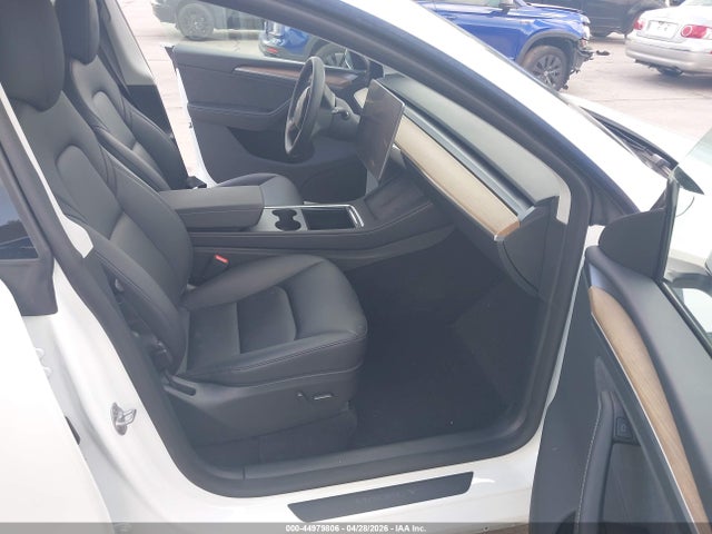 Продаж на аукціоні авто 2024 Tesla Model Y Long Range Dual Motor All-wheel Drive, vin: 7SAYGDEE0RA265770, номер лоту: 44979806