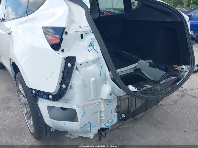 Продаж на аукціоні авто 2024 Tesla Model Y Long Range Dual Motor All-wheel Drive, vin: 7SAYGDEE0RA265770, номер лоту: 44979806