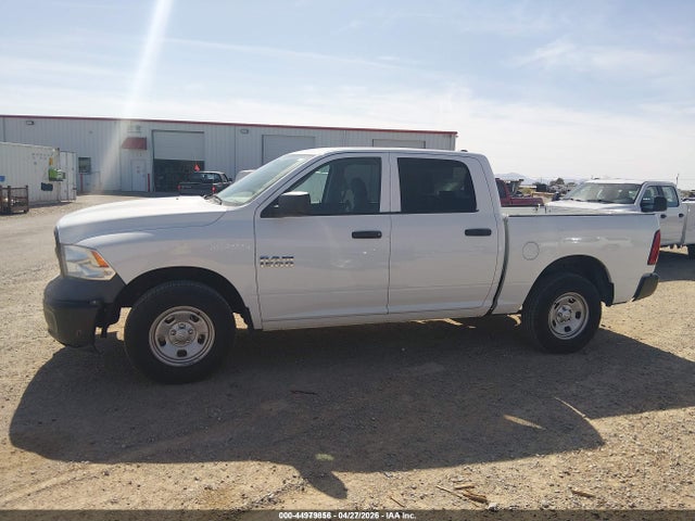 44979856 :رقم المزاد ، 1C6RR7KG8JS315853 vin ، 2018 Ram 1500 Tradesman  4x4 5'7 Box مزاد بيع