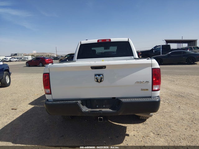 44979856 :رقم المزاد ، 1C6RR7KG8JS315853 vin ، 2018 Ram 1500 Tradesman  4x4 5'7 Box مزاد بيع