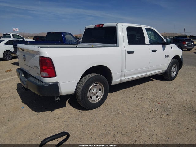44979856 :رقم المزاد ، 1C6RR7KG8JS315853 vin ، 2018 Ram 1500 Tradesman  4x4 5'7 Box مزاد بيع
