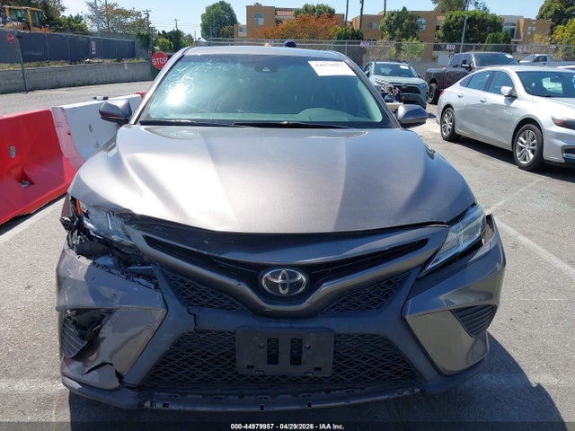 4T1B11HK9JU601351 Toyota CAMRY SE