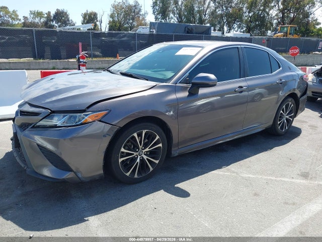 4T1B11HK9JU601351 Toyota CAMRY SE