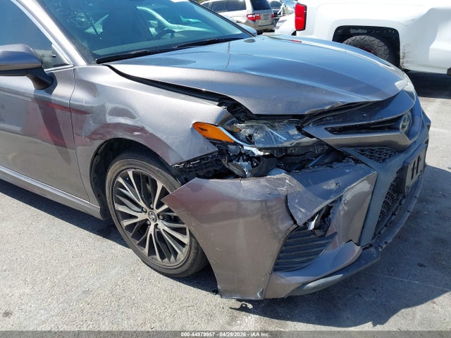 4T1B11HK9JU601351 Toyota CAMRY SE