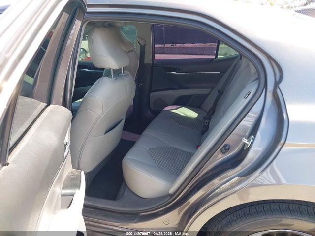 4T1B11HK9JU601351 Toyota CAMRY SE