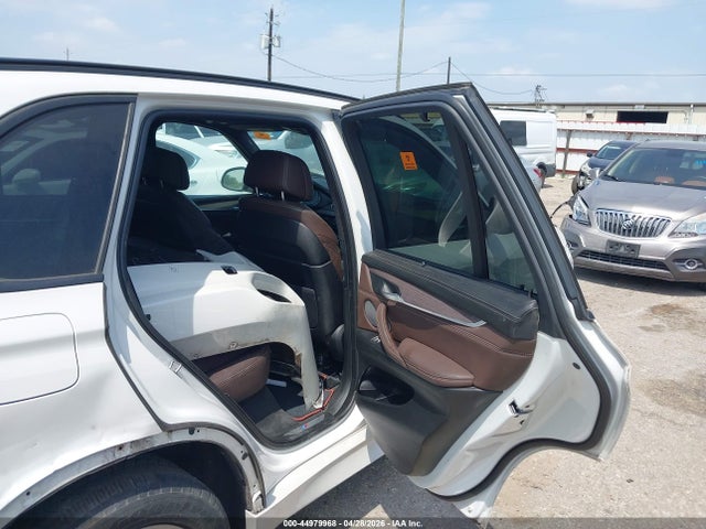 2017 Bmw X5 Xdrive50i მანქანა იყიდება აუქციონზე, vin: 5UXKR6C33H0J85484, აუქციონის ნომერი: 44979968