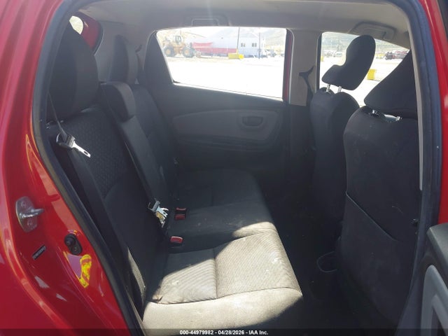 Toyota YARIS L 2015 VNKKTUD38FA045192 Image 8