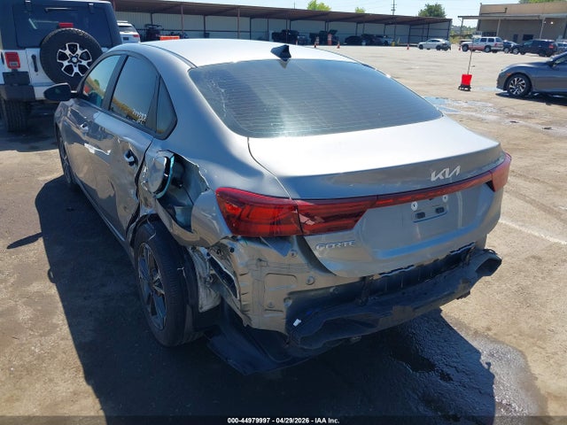 3KPF24ADXPE553429 KIA Forte Lxs